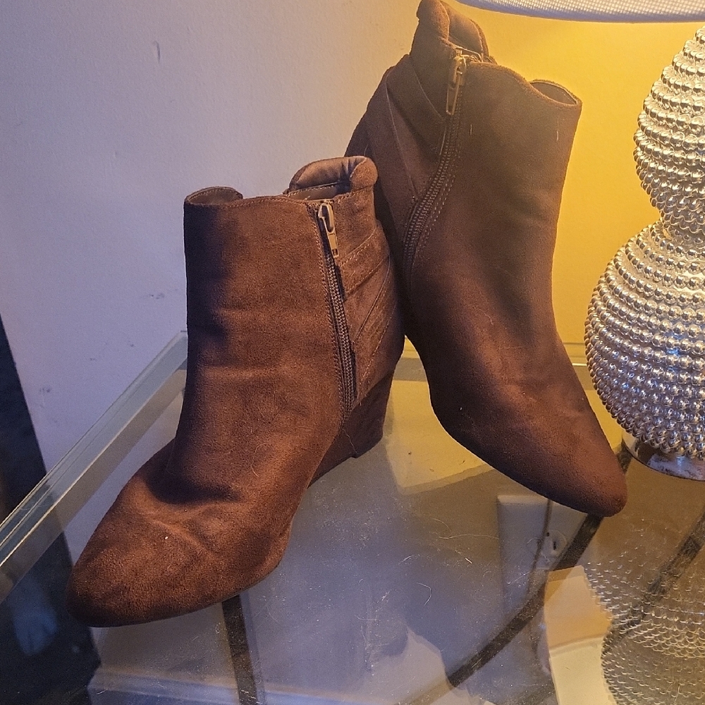 Dream Pairs Suede Brown Ankle Booties